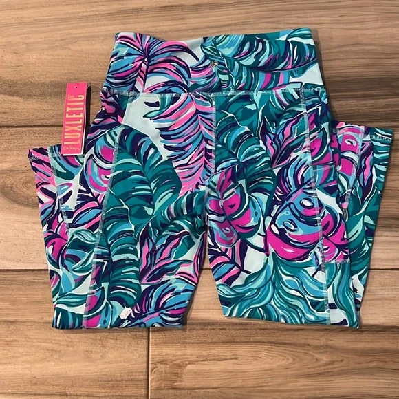 Lilly Pulitzer, UPF 50 Capri leggings - Picture 2 of 5